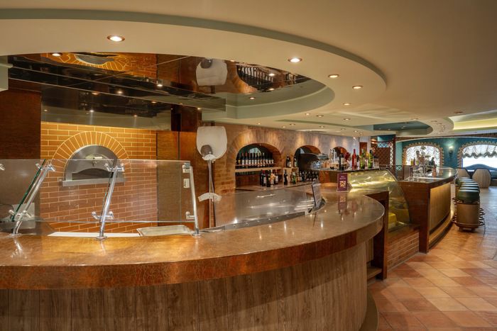 La Cantina di Bacco Pizzeria & Wine Bar